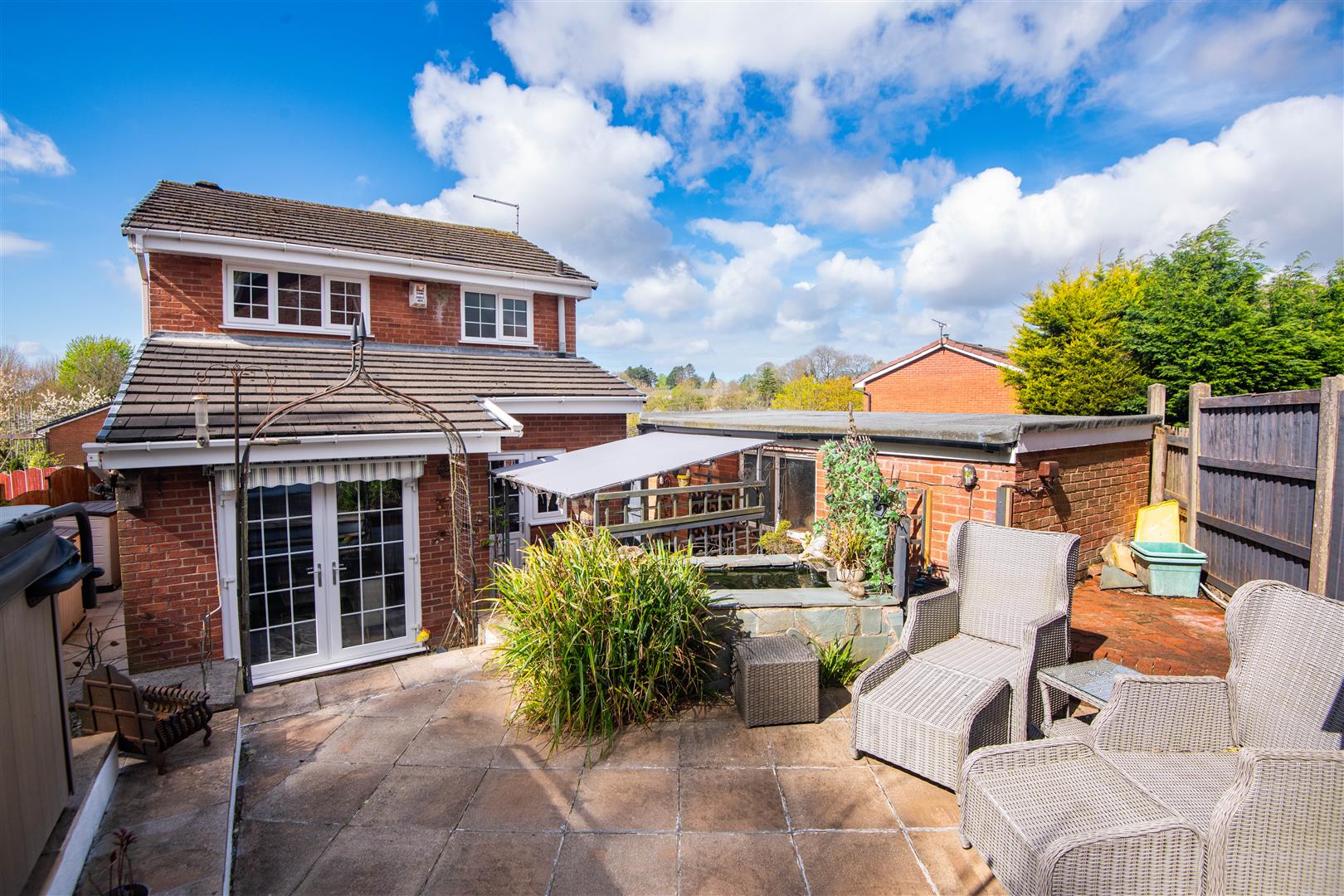 3 bed property in Carr Field, Preston